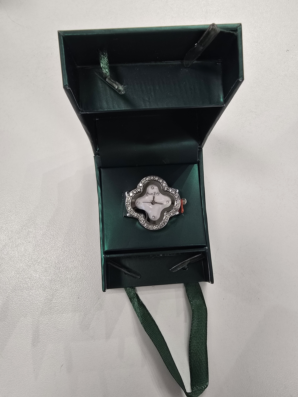 Silver-tone Floral Cluster Ring with White Mother-of-Pearl Center